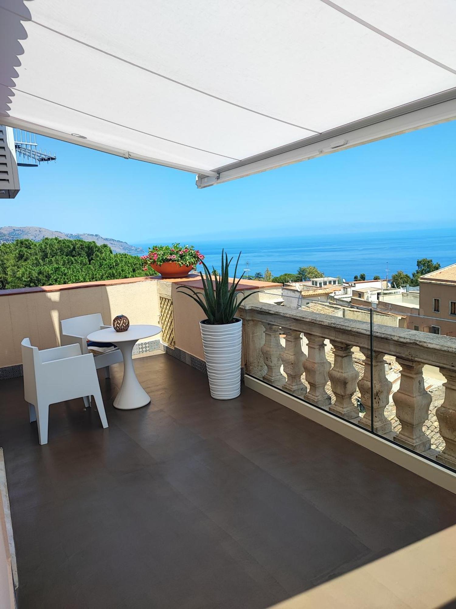 La Terrazza Di Porta Messina Hotell Taormina Exteriör bild