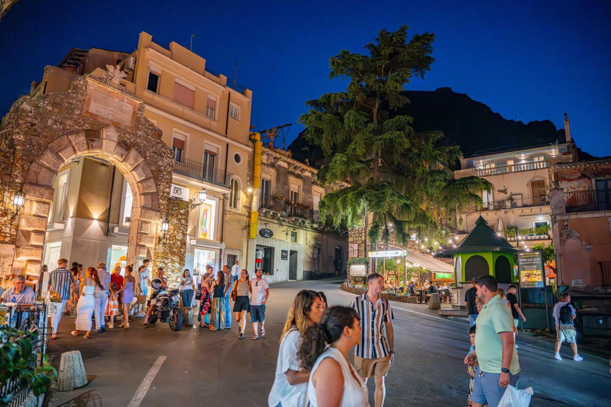 La Terrazza Di Porta Messina Hotell Taormina Exteriör bild