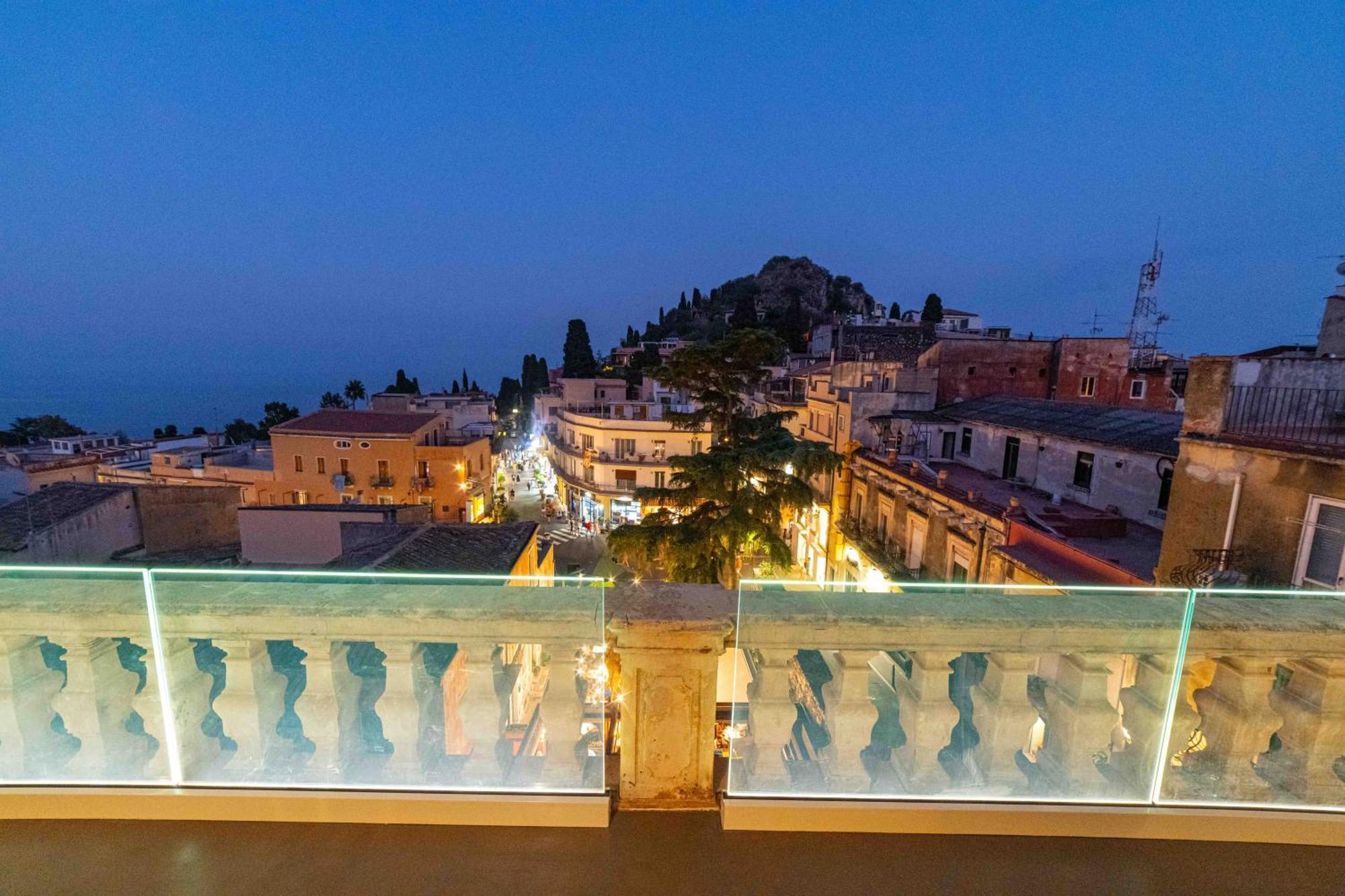 La Terrazza Di Porta Messina Hotell Taormina Exteriör bild