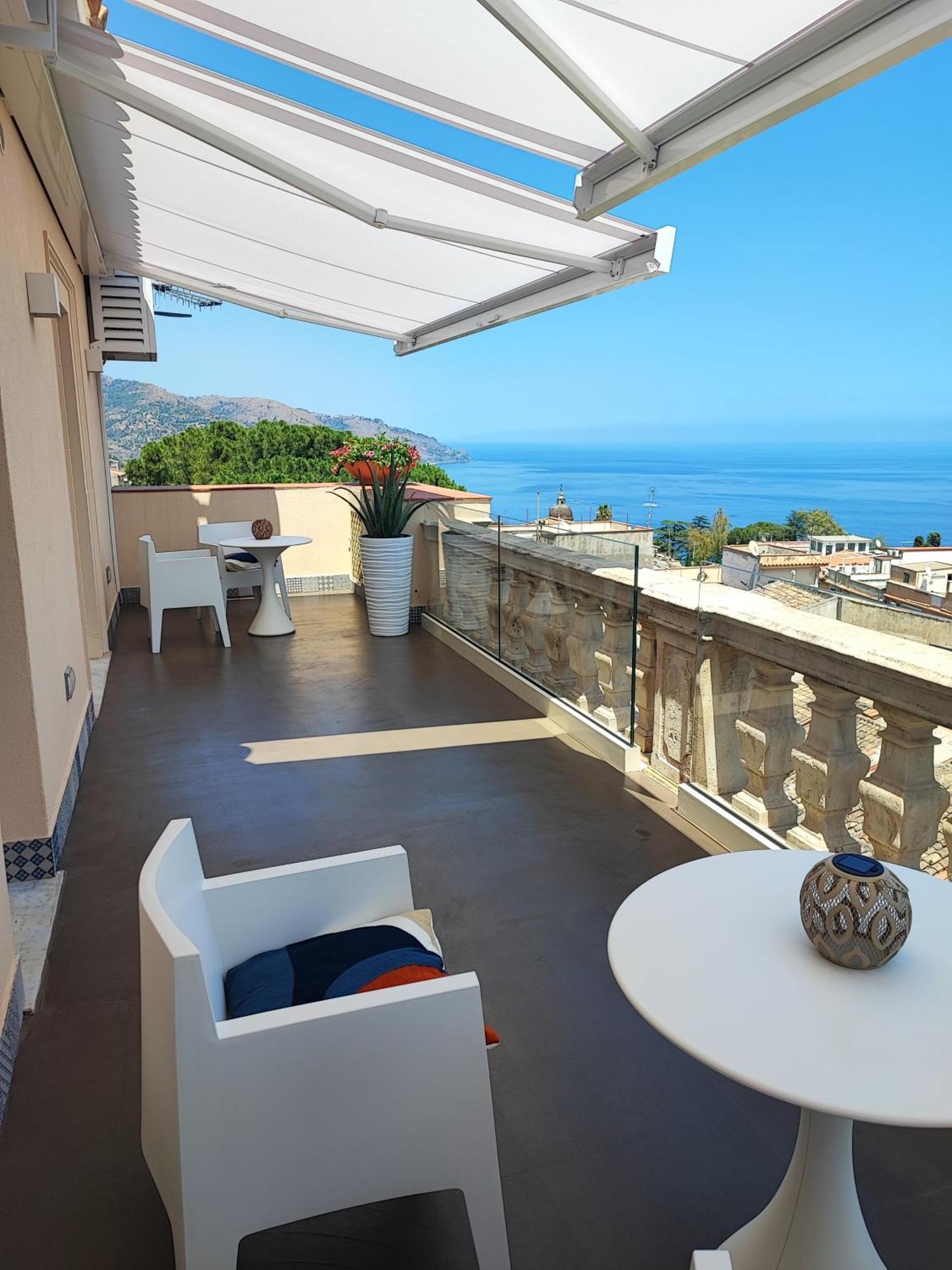 La Terrazza Di Porta Messina Hotell Taormina Exteriör bild
